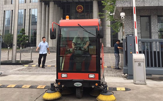 掃地車(chē)廠家